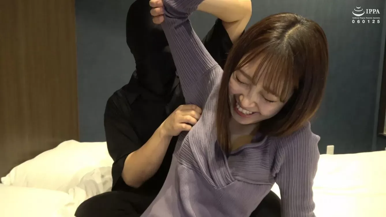 【自购首发】X站最新霸榜系列！艳舞模特第一次体验TK 5.webp