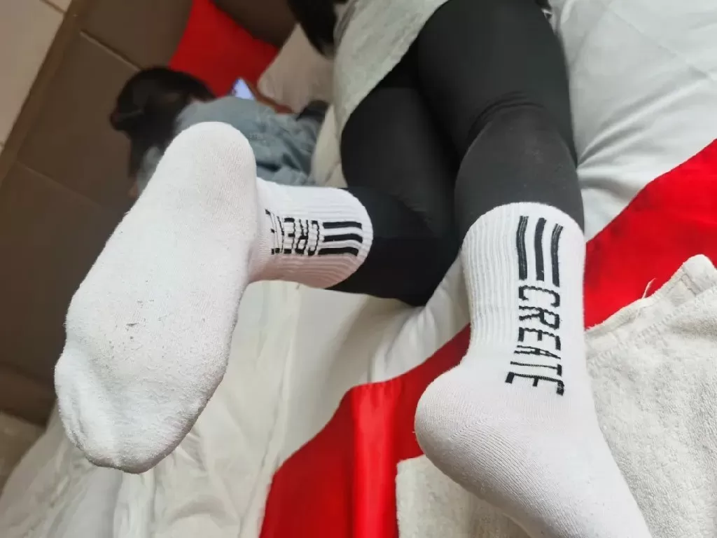 【网友原创】学舞蹈的小班花被我约来拍摄嫩脚丫 3.webp