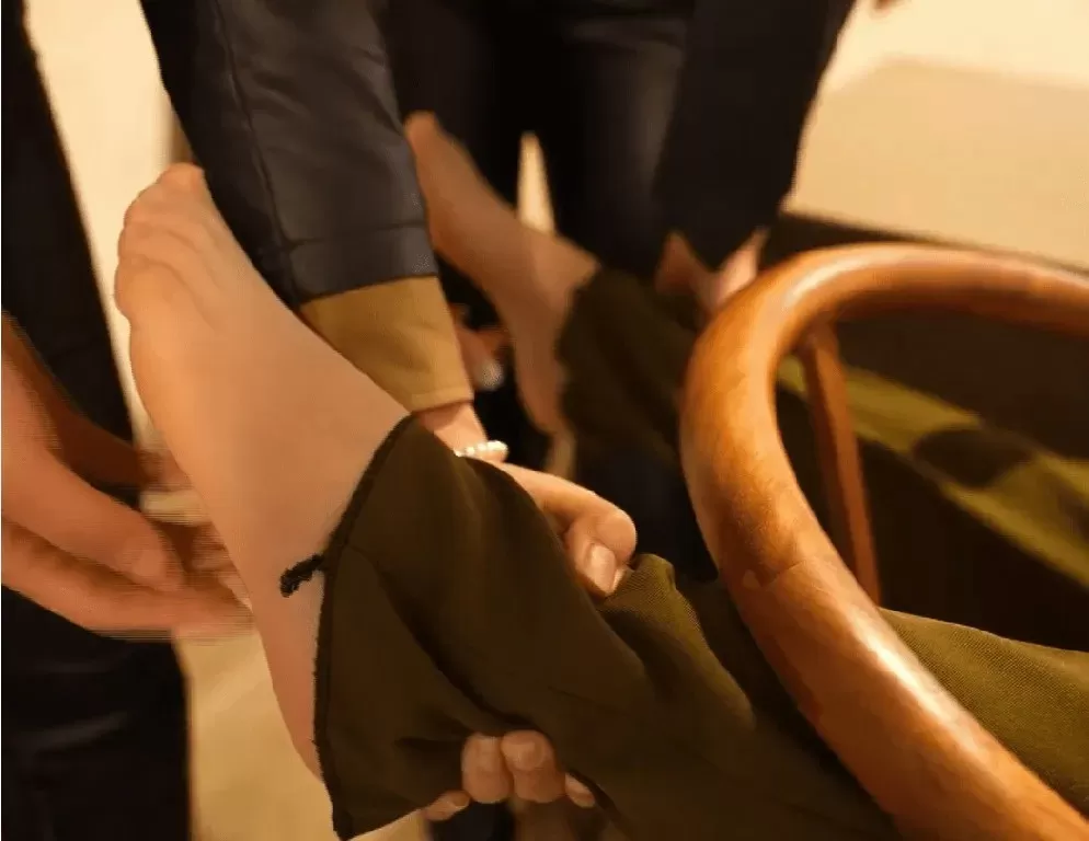 《破零行动1》-女军统被特务团灭，对长官逼供，TK镜头不少 (8).webp