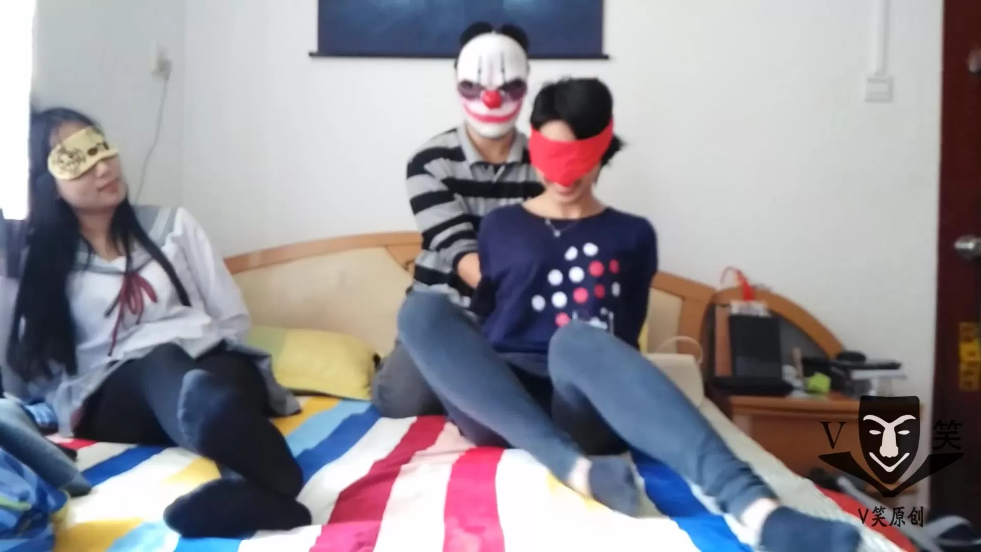 V笑原创 中学生-006桐桐.mp4_20251214_215810249.webp