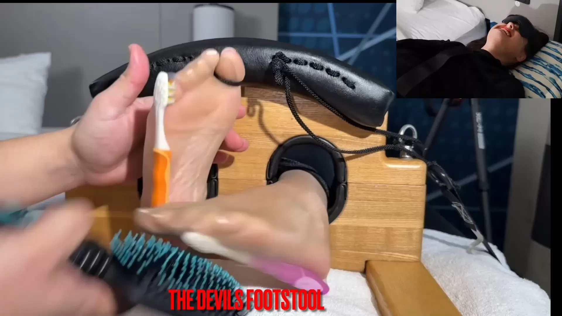 TheDevilsFootstool – Ticklish Mummy LilMizzUnique.mp4_snapshot_16.48.333.webp