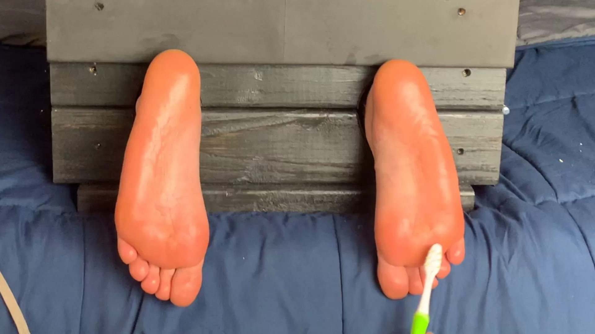 TheDevilsFootstool – Goddess Alex Toe-Tied and Tickled.mp4_snapshot_18.25.033.webp