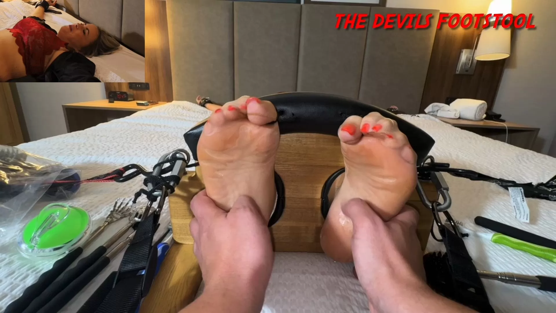 TheDevilsFootstool – Alisa Arches Nylon Tickle.mp4_snapshot_12.57.033.webp
