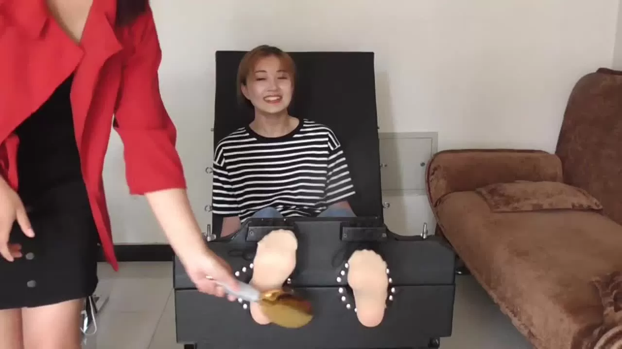 熊大原创 斑马服MM超怕痒_9_3.webp