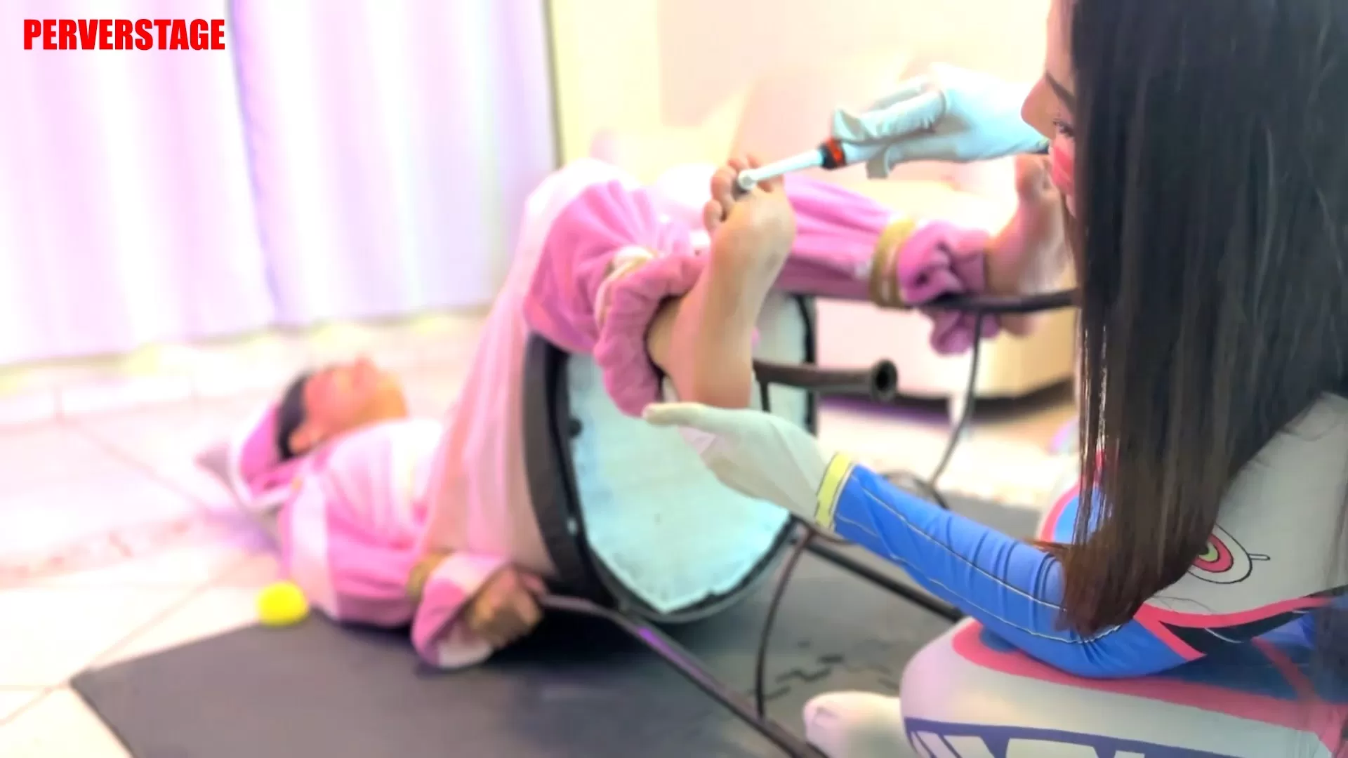 Perverstage – Tickle duel Dva vs Juri Round 1 (Custom).mp4_snapshot_07.30.483.webp