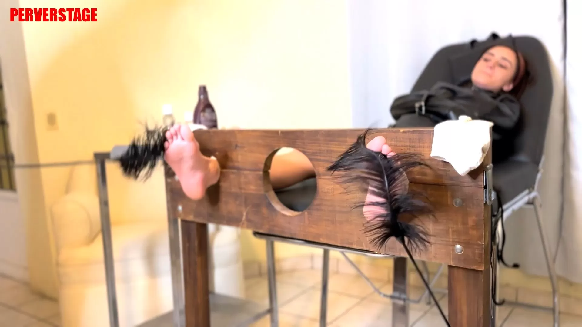 Perverstage – Melissa’s feet will be tickled, chocolated, worshipped and oiled.webp