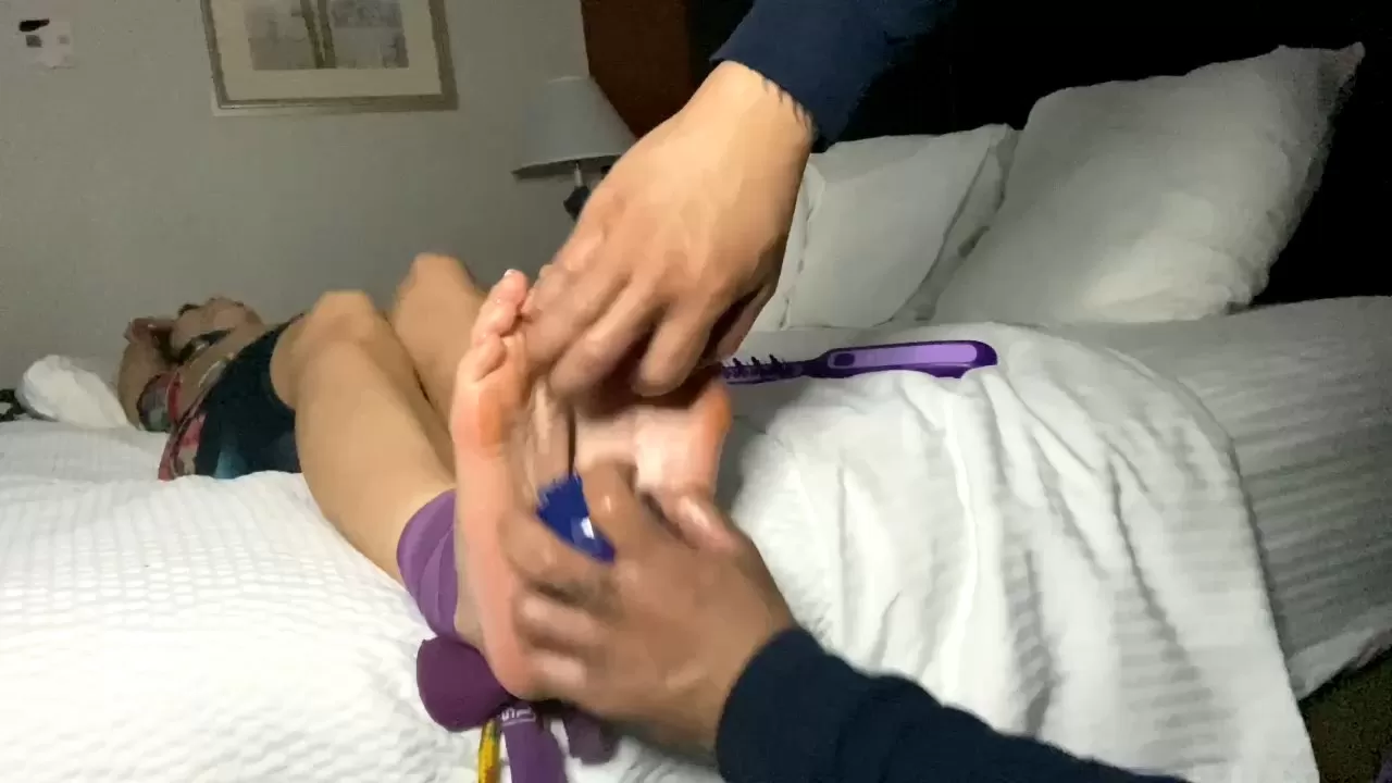 TheBKTickler – Natasha Ty The Ticklish Asian Goddess – Feet.mp4_snapshot_09.28.000.webp