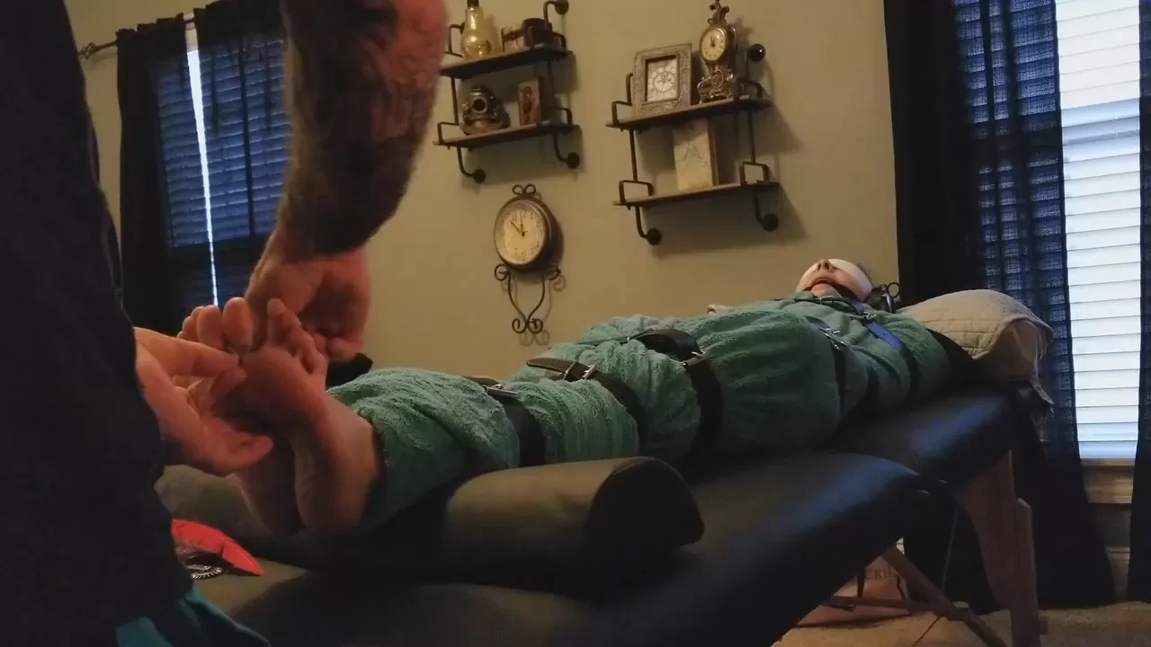Fettish – Blanket Bound, Belted, and Barefoot.mp4_snapshot_02.53.067.webp
