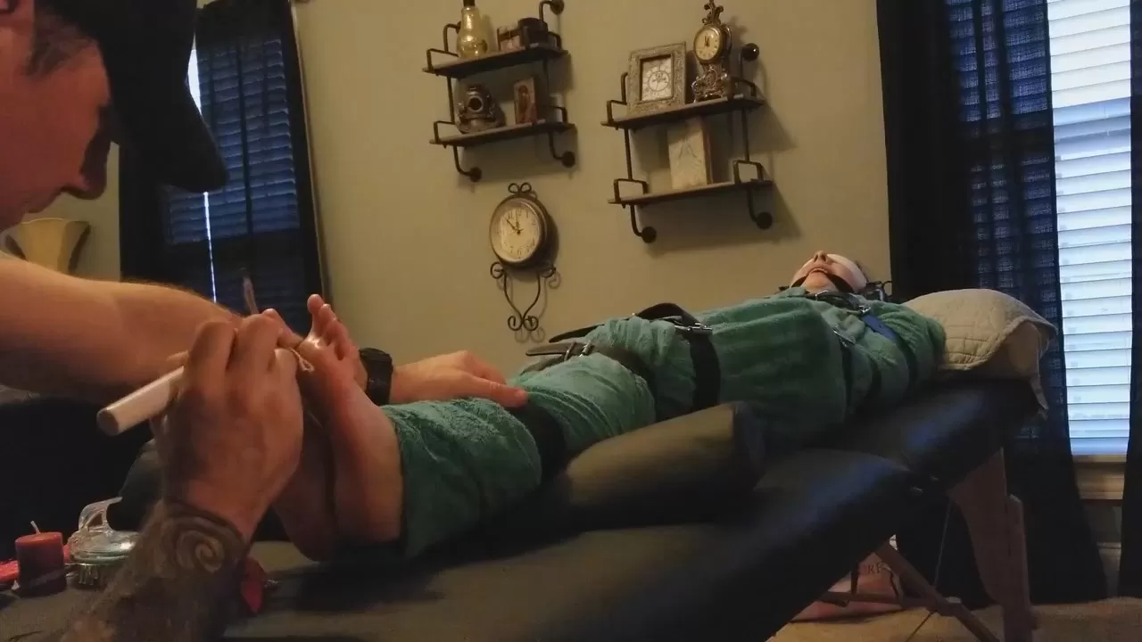 Fettish – Blanket Bound, Belted, and Barefoot.mp4_snapshot_09.41.107.webp
