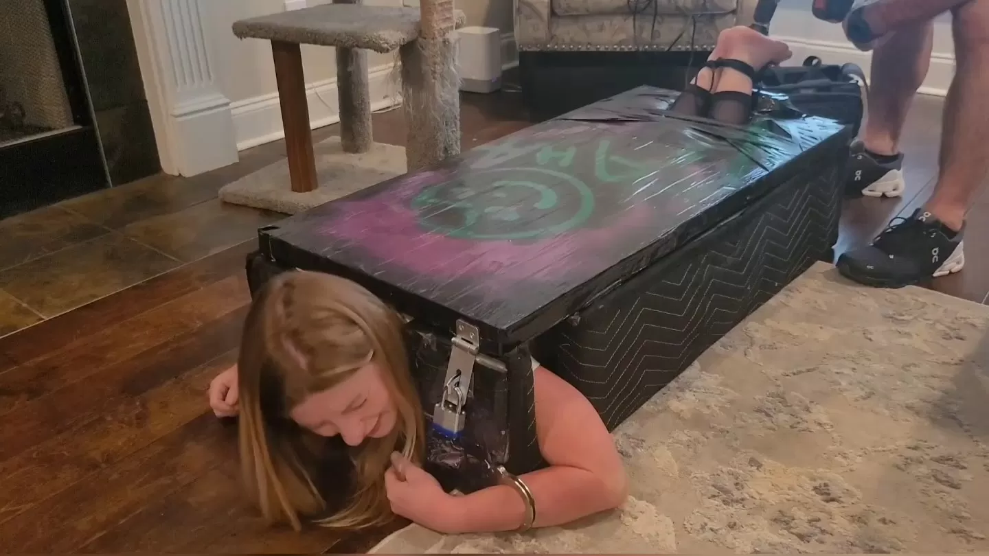 Fettish – HOSTickEL – Daisy.mp4_snapshot_00.57.000.webp