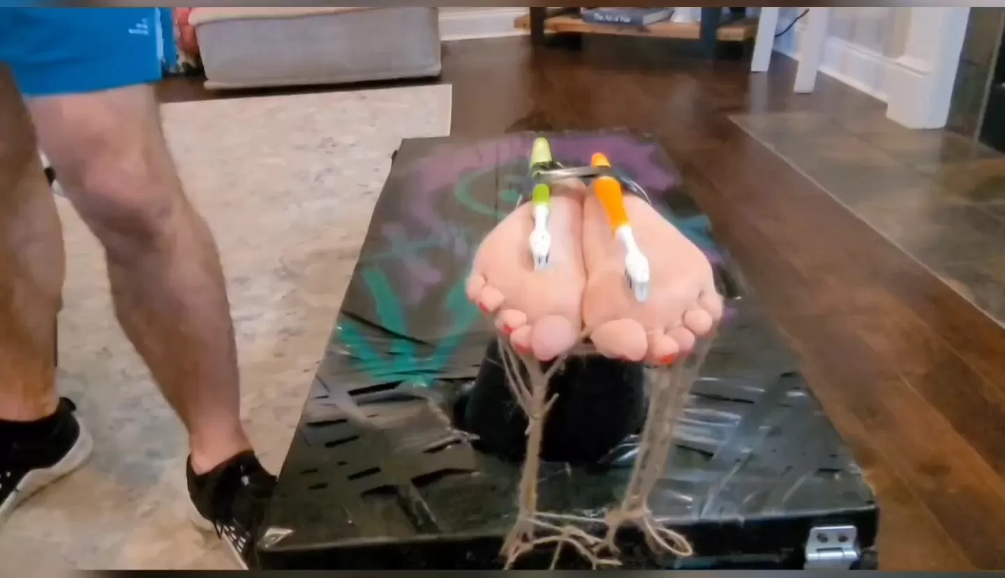 Fettish – HOSTickEL – Lil Mizz Unique.mp4_snapshot_10.45.000.webp