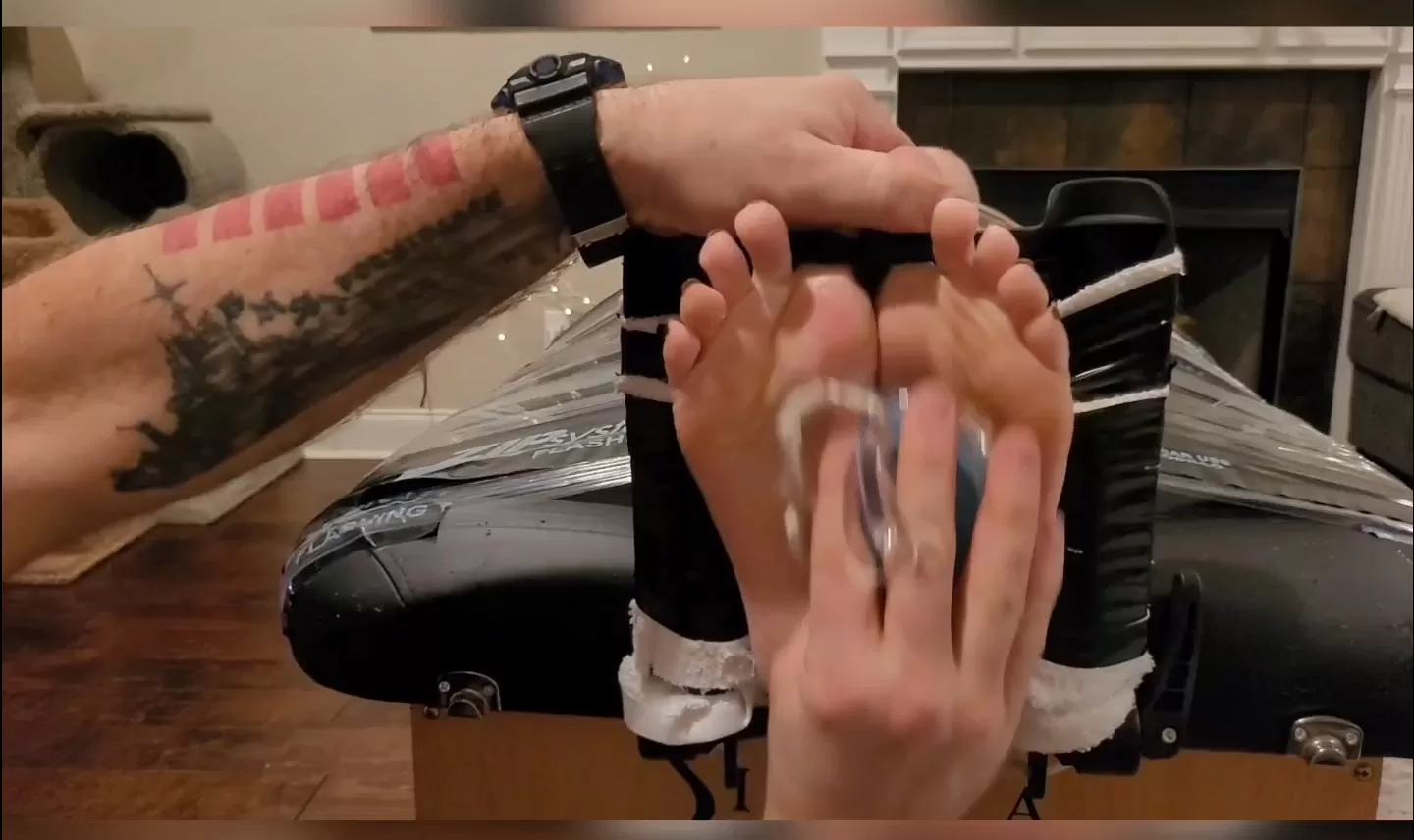 Fettish – Jiggle and Giggle.mp4_snapshot_02.47.100.webp