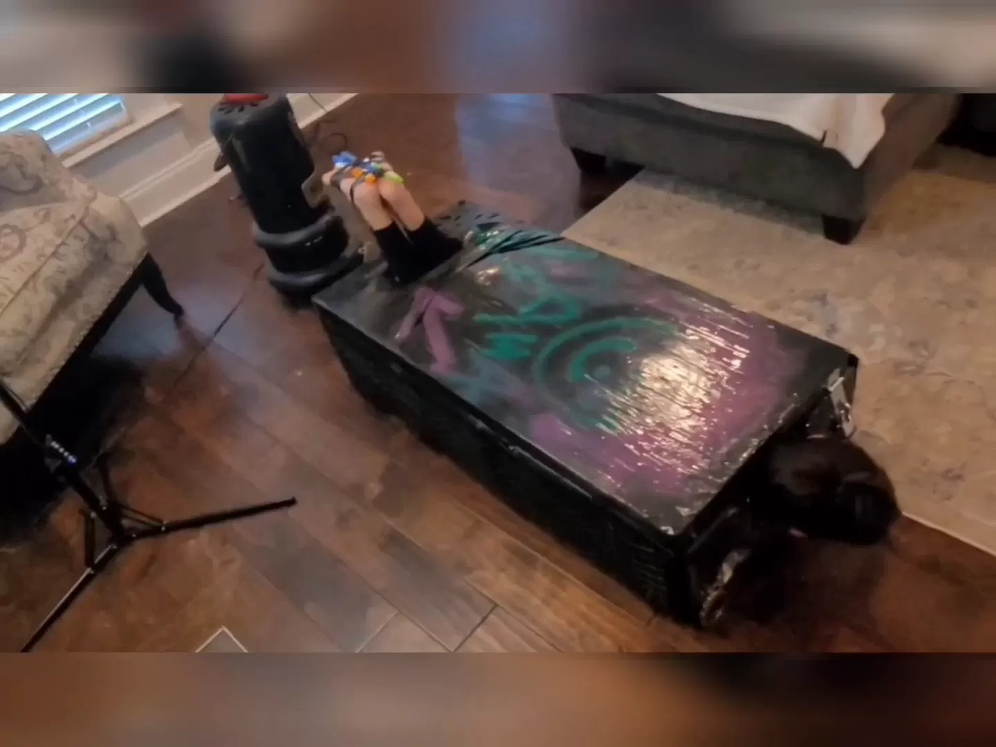 Fettish – Ticklemania 4.mp4_snapshot_00.14.26.992.webp