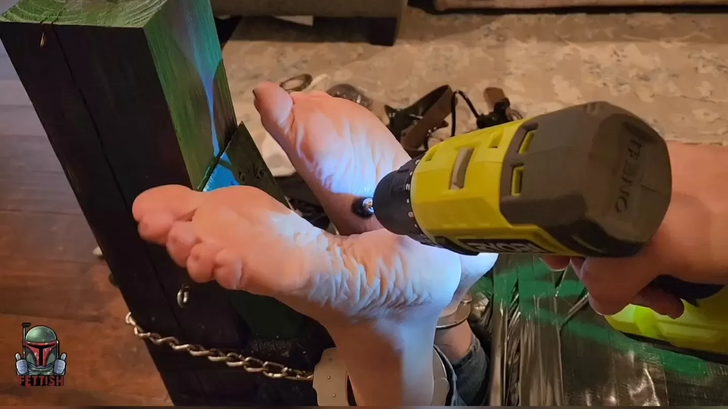 Fettish – HOSTickEL – Kitty Quinn.mp4_snapshot_08.57.000.webp