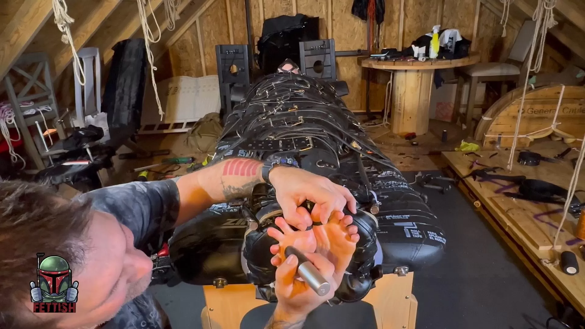 Fettish – Knismobility – Mia Hope.mp4_snapshot_10.53.033.webp