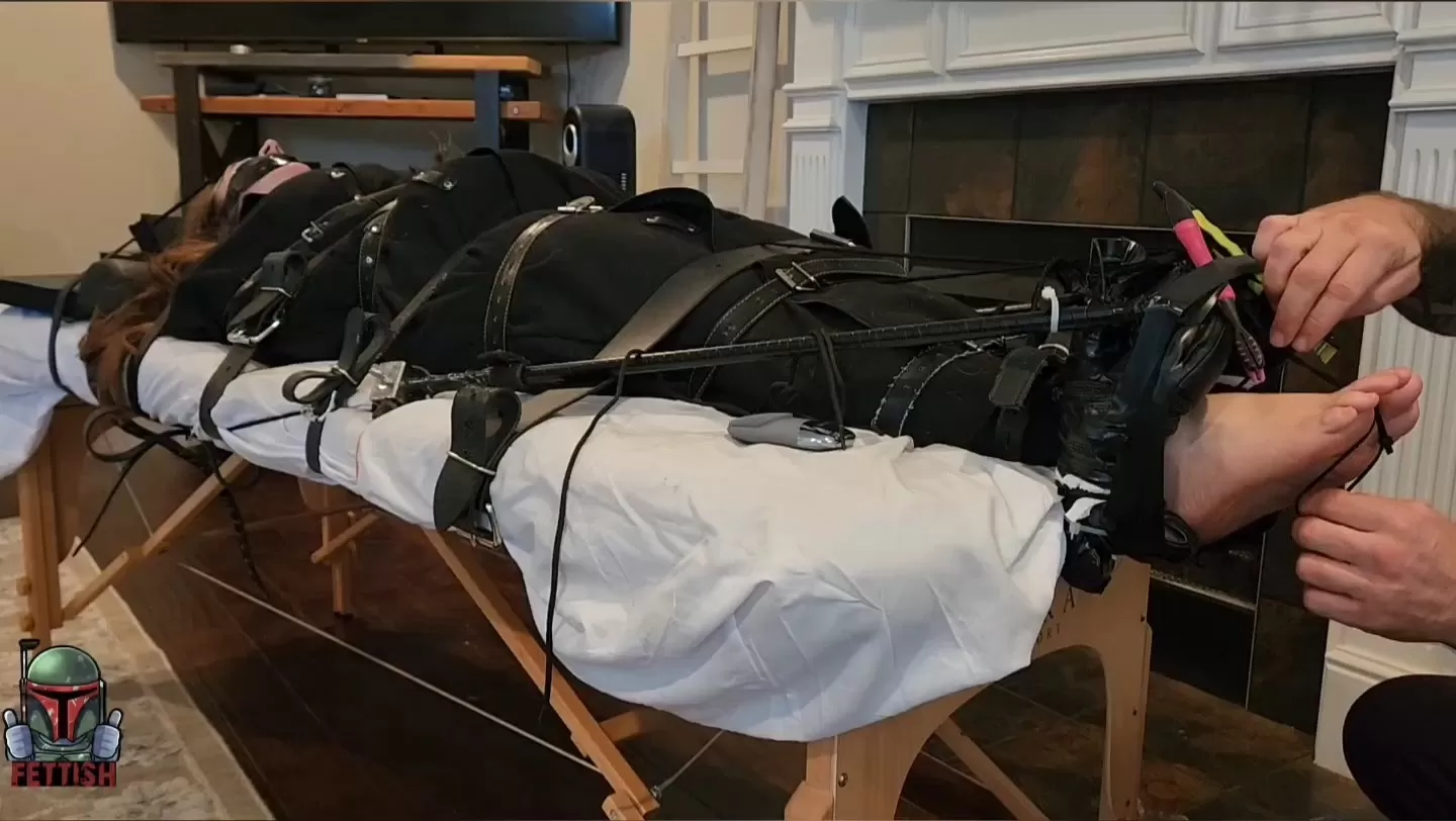 Fettish – No Safeword – Liz River.mp4_snapshot_09.48.000.webp