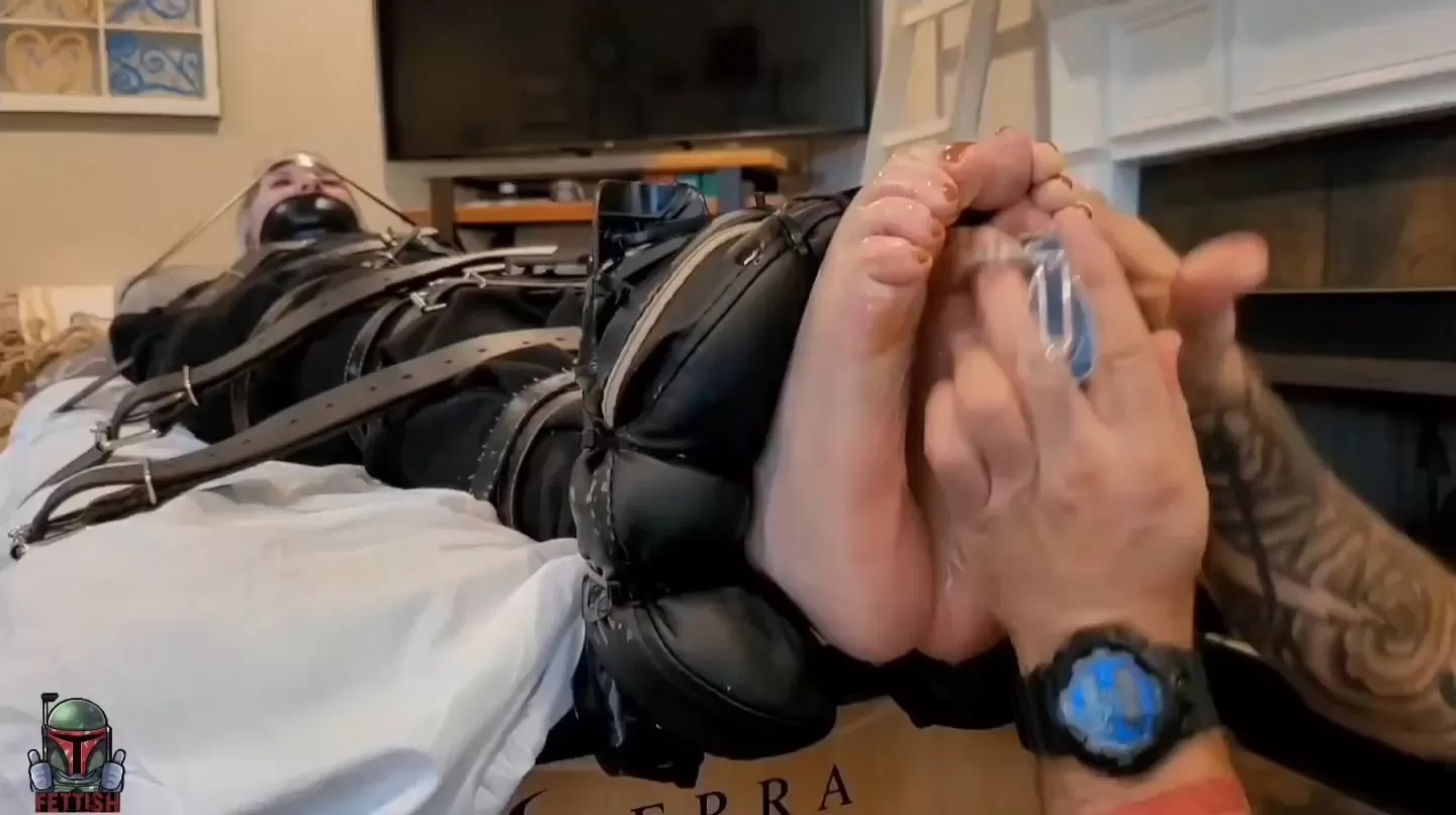 Fettish – No Safeword – Sydney Paige.mp4_snapshot_04.40.000.webp