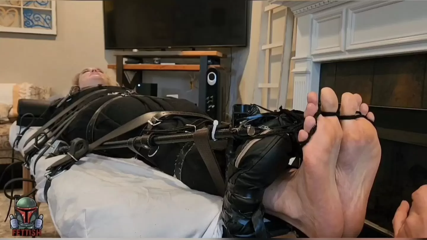 Fettish – The Tickle Table – Paula Diamonds.mp4_snapshot_03.56.577.webp