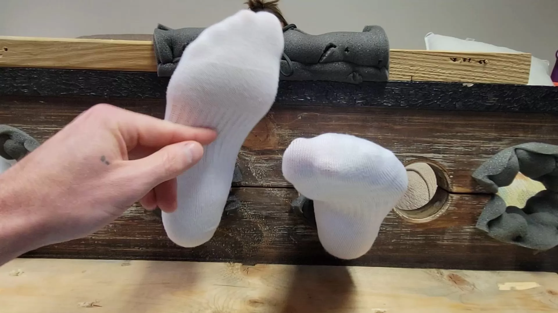 CallieSmith25tickling – Callie Smith intense tickle session.mp4_snapshot_00.12.812.webp