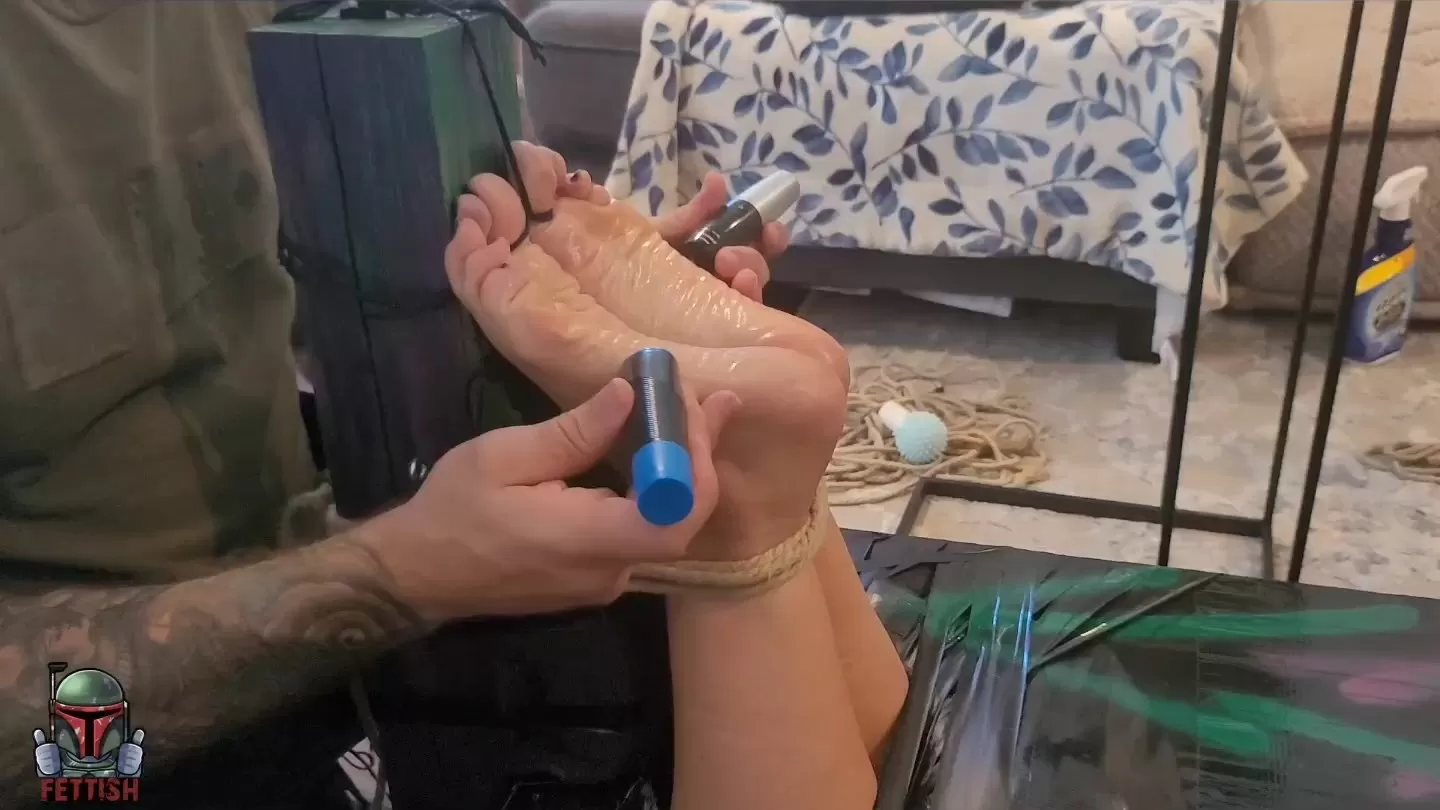 Fettish – HOSTickEL – Cheyenne Jewel.mp4_snapshot_14.27.000.webp