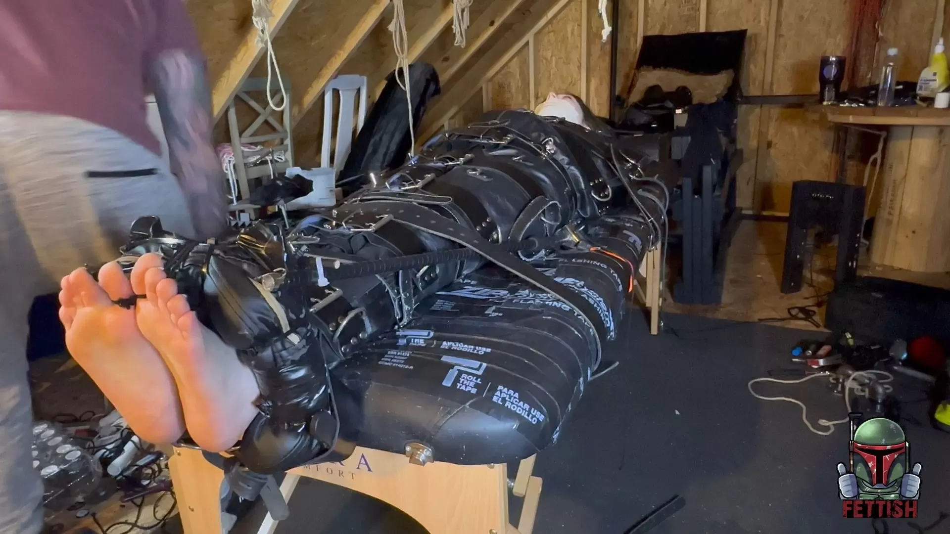 Fettish – Knismobility – Violet Gein.mp4_snapshot_03.43.033.webp