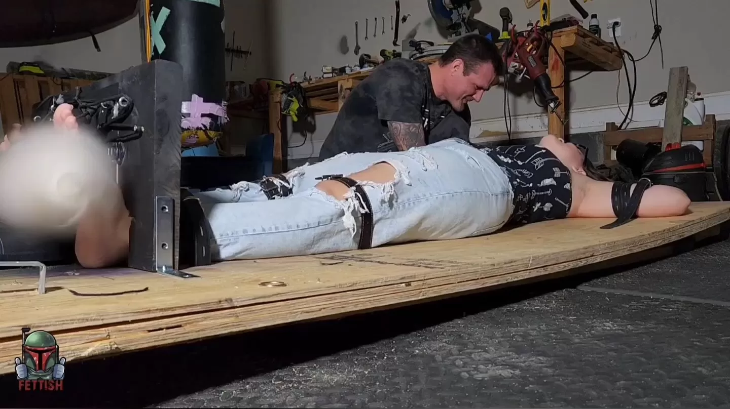 Fettish – Board Room Meeting – Juniper Vixen.mp4_snapshot_06.35.000.webp