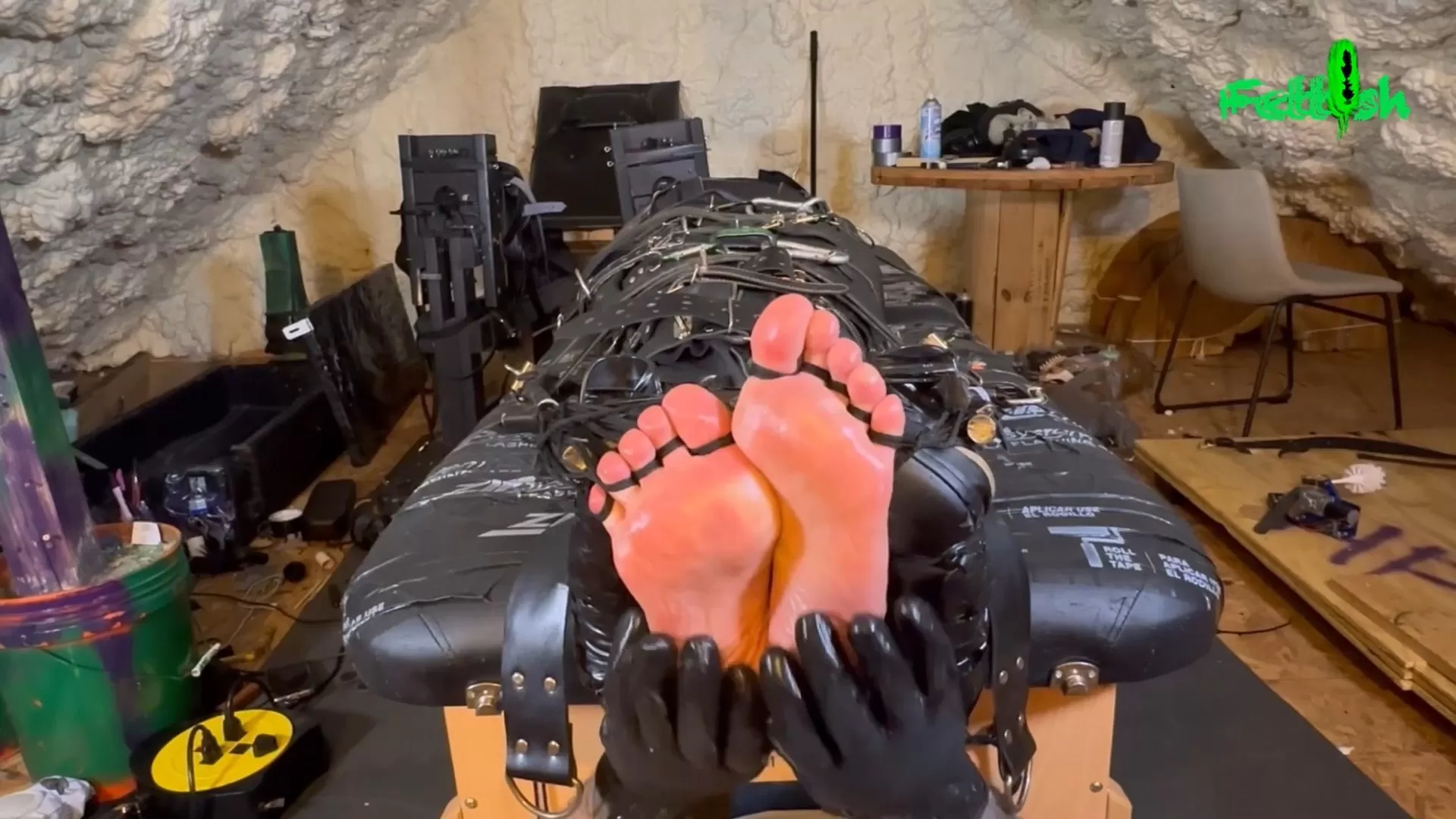 Fettish – No Escape – Skylar Calico.mp4_snapshot_13.53.333.webp