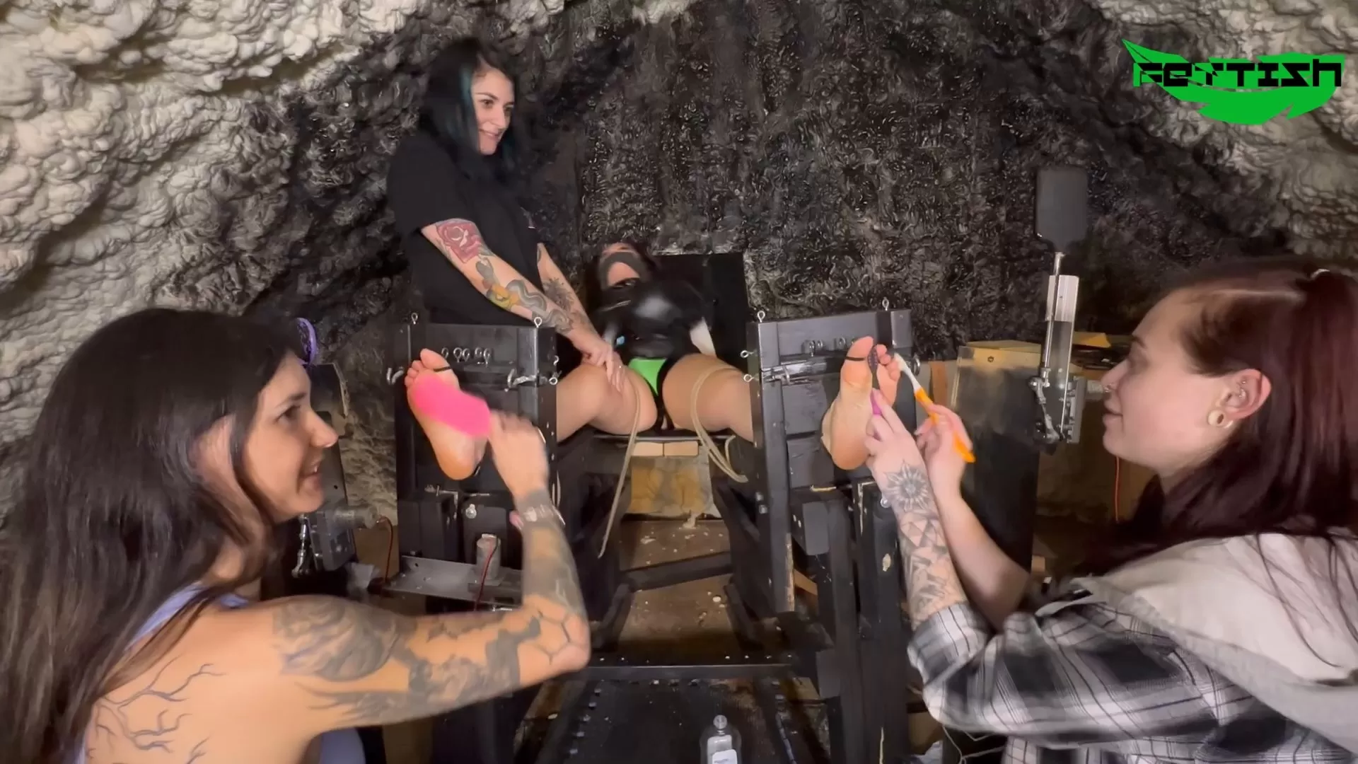 Fettish – Gang Tickle Therapy – Carmen Valentina.mp4_snapshot_05.08.333.webp