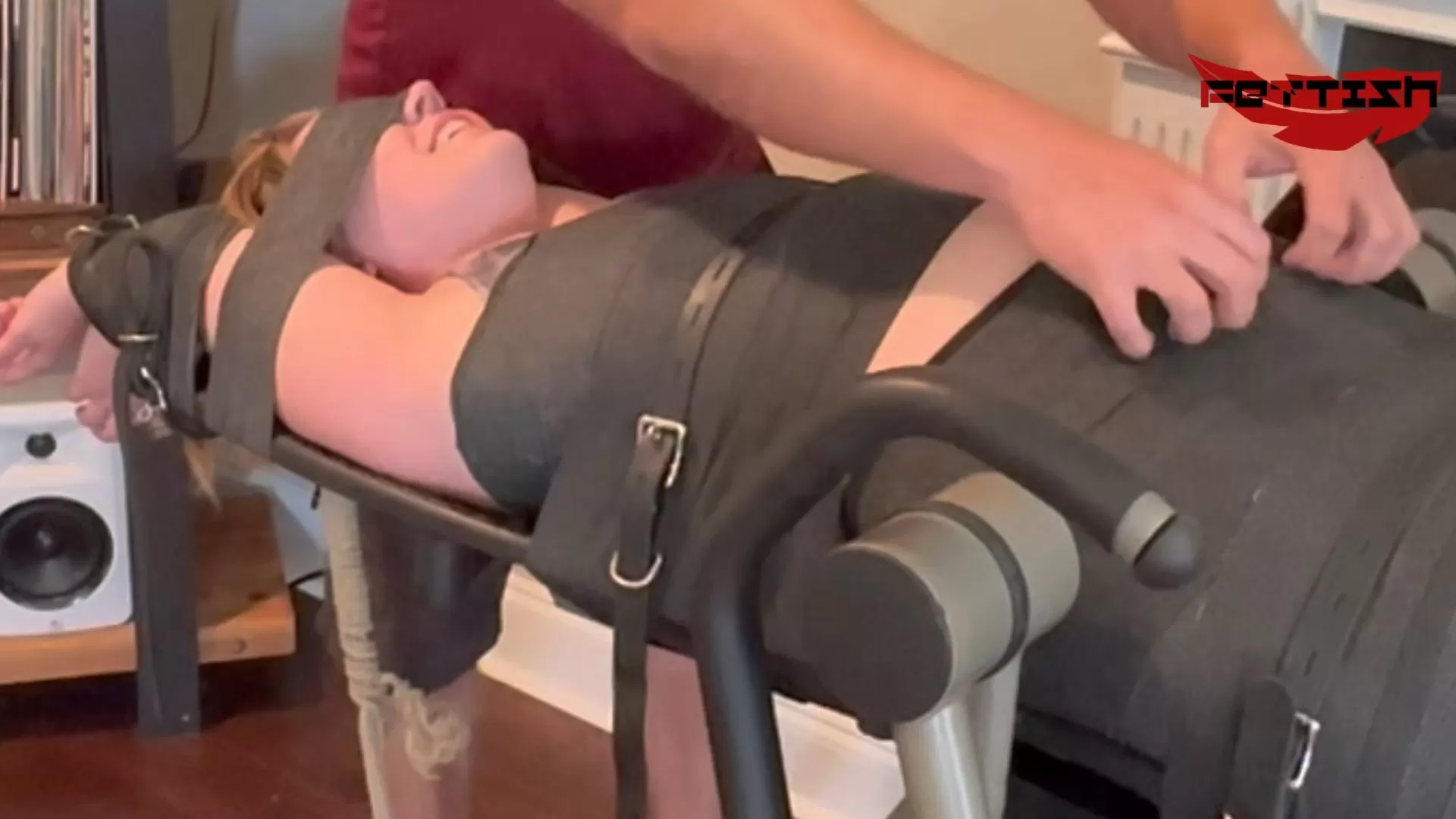 Fettish – Terror Totter – Honey Kinkade.mp4_snapshot_06.48.333.webp