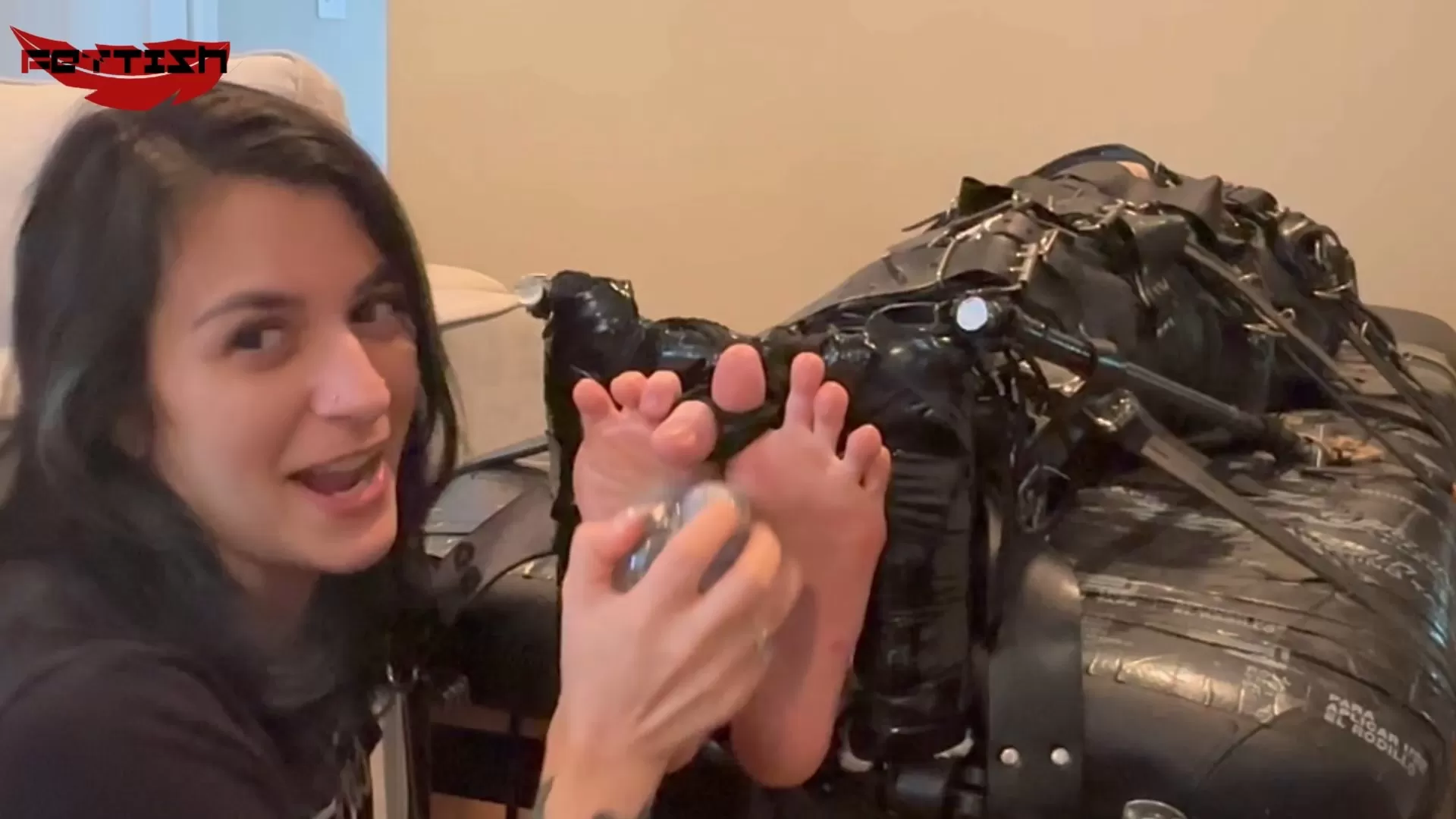 Fettish – The Tickle Table – Mewchii Fey.mp4_snapshot_11.23.333.webp