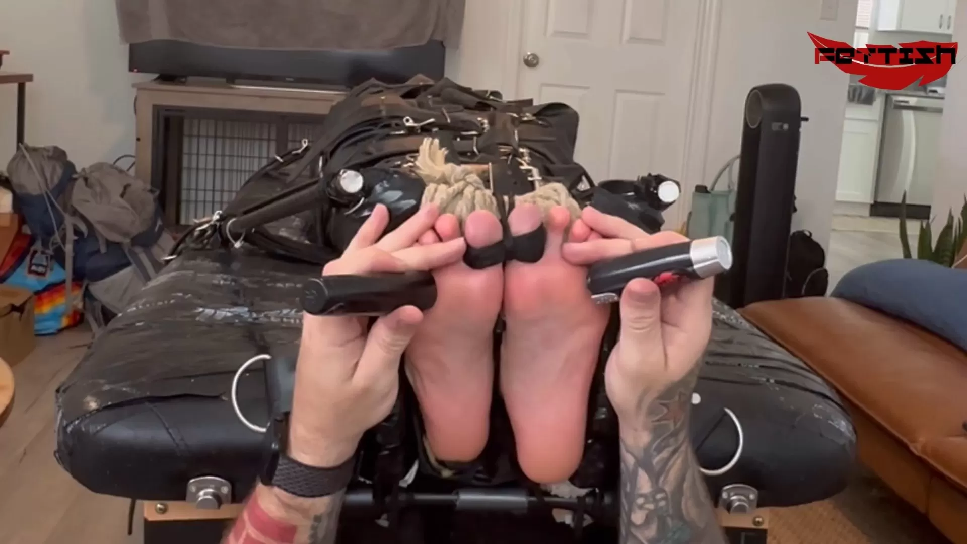 Fettish – Tickle Table – Peyton.mp4_snapshot_13.28.333.webp