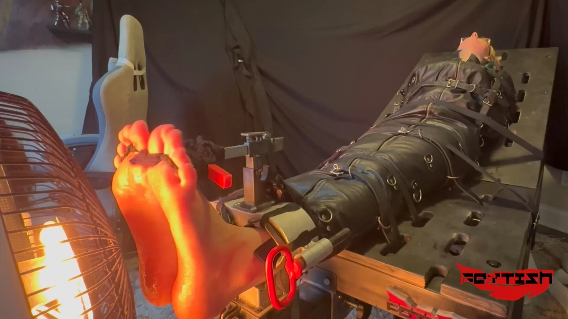 Fettish – The Roaster Coaster – Zori and Lee Von Lux.mp4_snapshot_04.23.033.webp