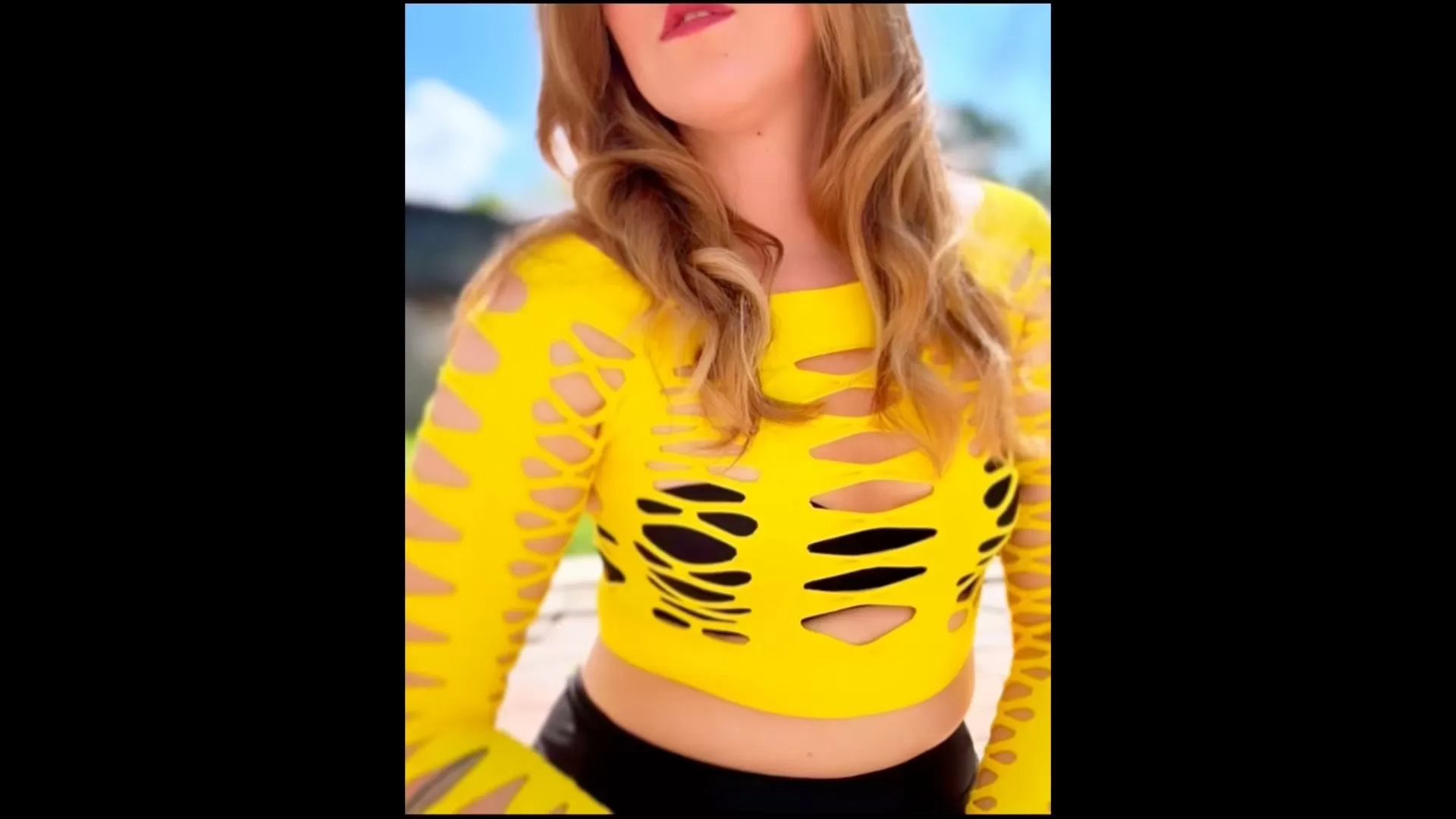 Fettish – The Tickle Table – Honey Kinkade 2.mp4_snapshot_00.06.766.webp