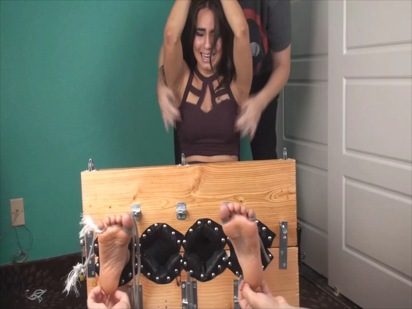 TheTickleRoom - Nicoles First Time Its Like Tickling a Kardashian.mp4_snapshot_1.webp