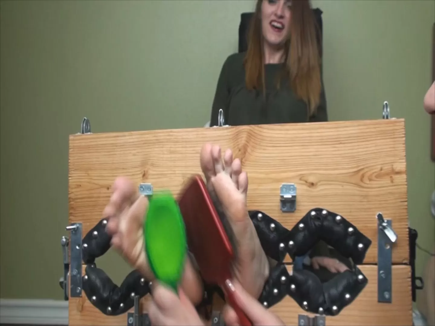 TheTickleRoom - The First Tickle Room Model...Vivian.mp4_snapshot_05.33.666.webp