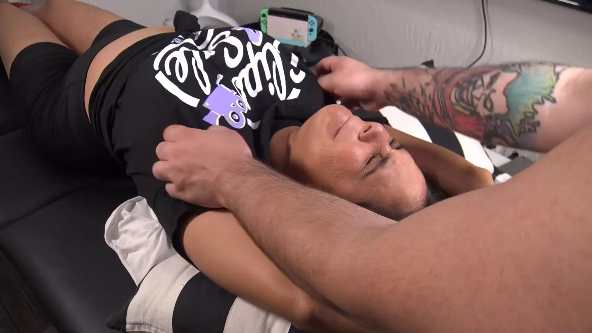 TheTickleRoom – Back to Texas Special Esmeraldas Return Pt 2 Boyfriend Backup.m.webp