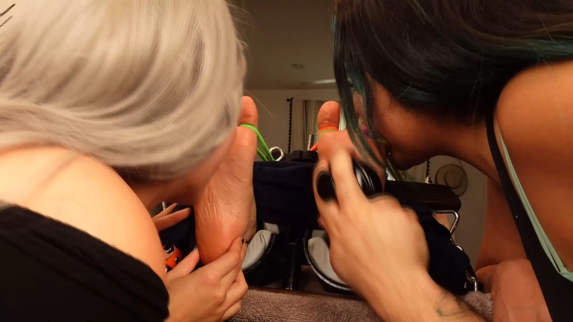 TheTickleRoom – Allisons Gang Tickle “For The Homie!”.mp4_snapshot_15.09.942.webp