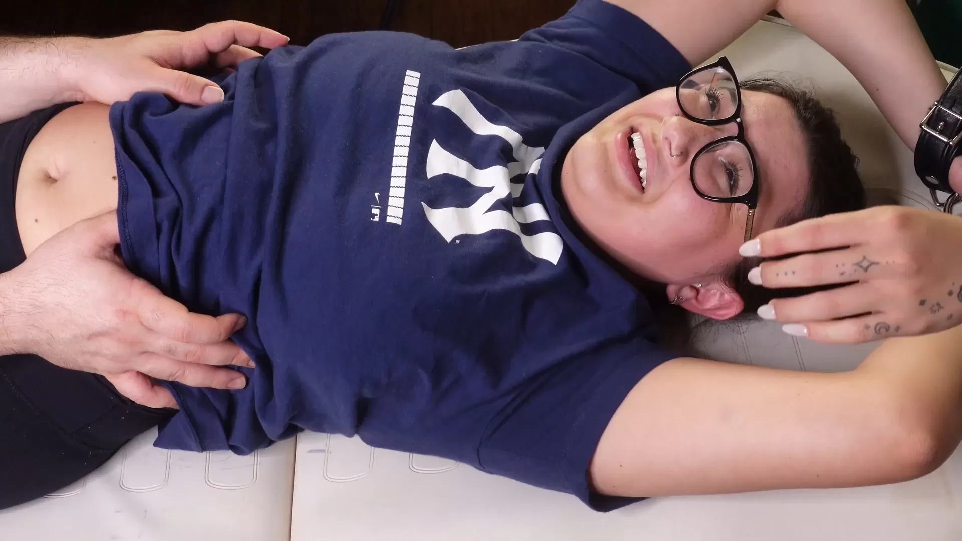 TheTickleRoom – Abbies Shy Upperbody Hysterics!.mp4_snapshot_05.50.283.webp