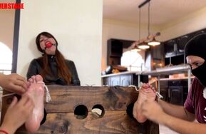 Perverstage   no mercy for Aida