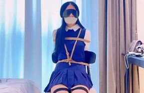 云淑的椅子缚（TK、扎带、脚底电击）（在线播）
