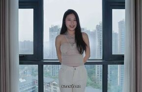 添脚大湿（014号艾米2）国内高端原创脚模摄影花絮-艾米运动鞋棉袜边闻边挠还偷添