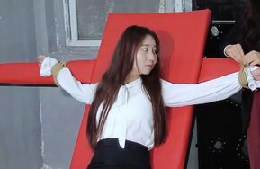 【樱束原创】《审讯公司女秘书》老虎凳上固定裸足tk