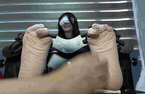 玉玉蒙眼我挠她的丝袜美脚