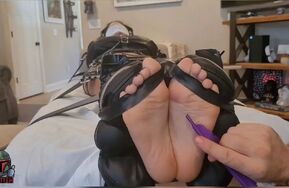 Fettish   Totally Helpless   Sushii Xhyvette