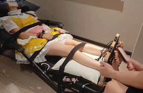 【重磅】[橘子原创].鱼鱼黑丝女仆装痒刑