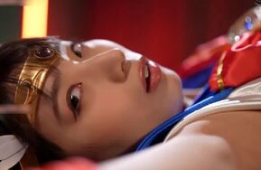 最美女战士..狂笑但无反抗，虐到崩溃求饶.