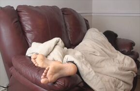 【睡觉挠脚心】TheTickleRoom   Long Weekend Friday Day 2 Ivonnes Wake Up Tickle